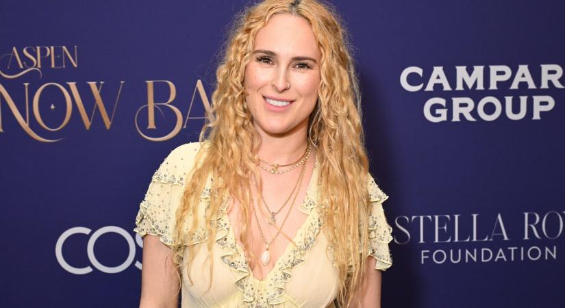 Bruce Willis és Demi Moore lánya, Rumer Willis érzelmi bántalmazással vádolja exét, és kizárólagos felügyeletet kér kislányukra