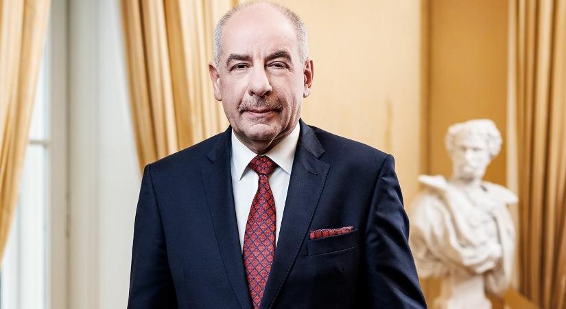 Sulyok Tamás nem mond le, Magyar Péter így reagált az államfő döntésére