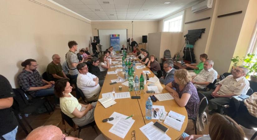 A Tiszta Sor Médiatanácskozás résztvevőinek közleménye
