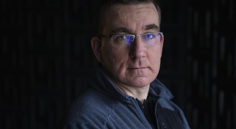 A választás utánra halasztotta a Corvinus rektora az orosz dezinformációról szóló konferenciát, egy szenátor lemondott, Rácz András eljön az egyetemről a döntés miatt