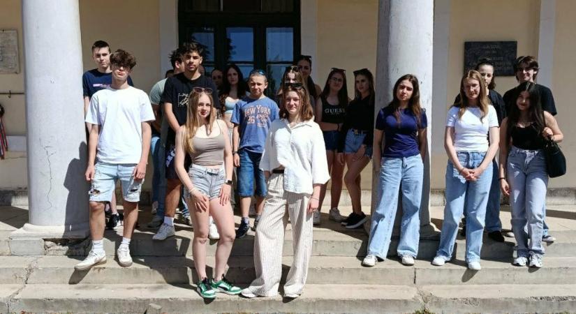 Érdeklődő diákok látogattak el a hevesi múzeumba