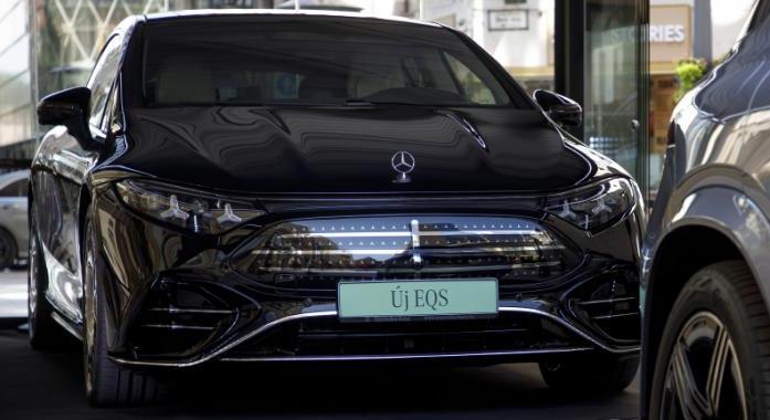 Mercedes-Benz Studio Budapest: a modelloffenzíva újabb állomásaként érkezett a megújult GLE és EQS