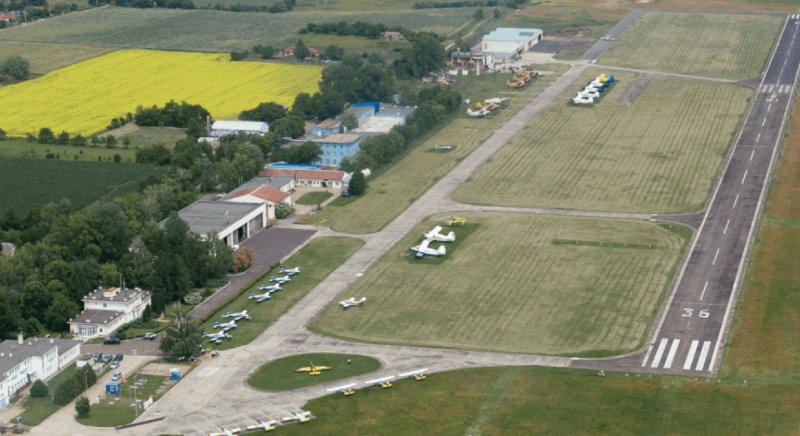 Pánik a levegőben: kiszakadt a Magyarországról Varsóba indult repülőgép ajtaja