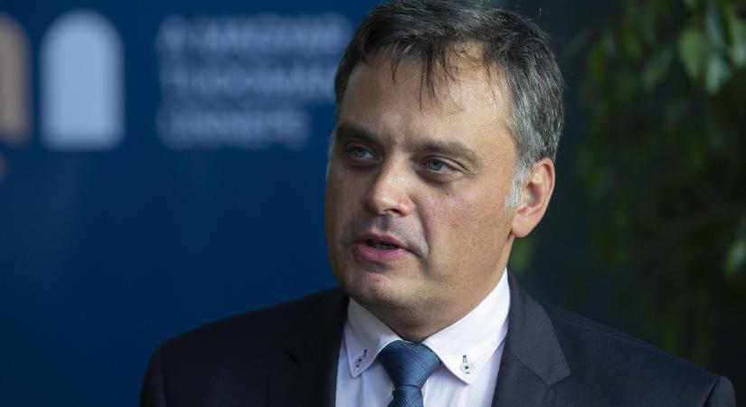 Latorcai Csaba: Hitünk megélése önmagában közösségi és így közügy
