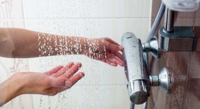 A szakértő ordítja! Ezért érdemes mostantól sötétben zuhanyoznod esténként