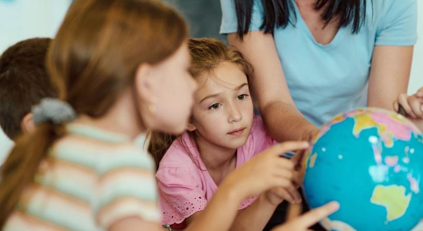Családi varázslat a Fő utcán: Szombaton újra kinyit a Mese-Kuckó!