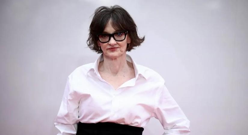 Ritka fotók: Joan Cusack hosszú eltűnés után ismét a vörös szőnyegen