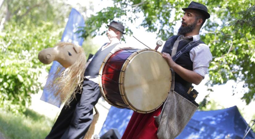 Játék, mozgás és zene: gyermeknap az Újkertben – fotókkal, videóval