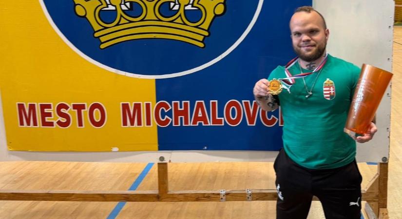 Már a paralimpiára tervezi a felkészülését a szentesi parafekvenyomó