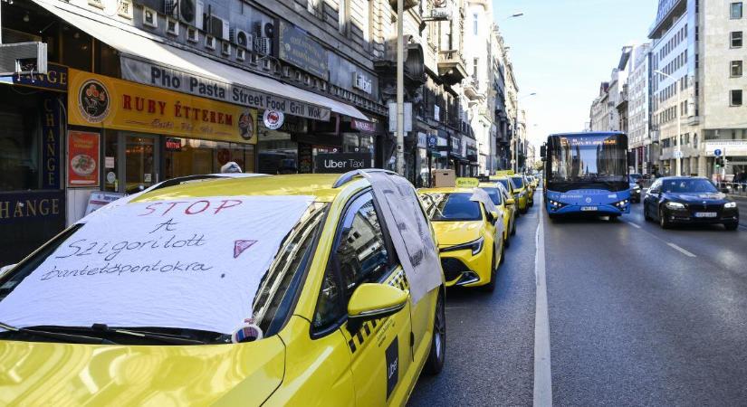 Döntött a Fővárosi Közgyűlés: nem drágul a taxizás Budapesten