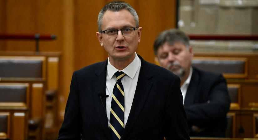 Rétvári Bence: Magyarországnak járnak az uniós források, ezek nem ajándékok