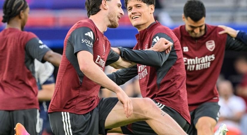 Sok vigyorgás, koncentrált gyakorlás – így edzett az Arsenal a BL-döntő előtt a Puskás Arénában