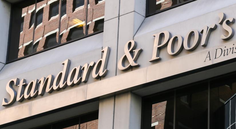 Megjött az S&P értékelése: megint véleményt mondtak Magyarországról