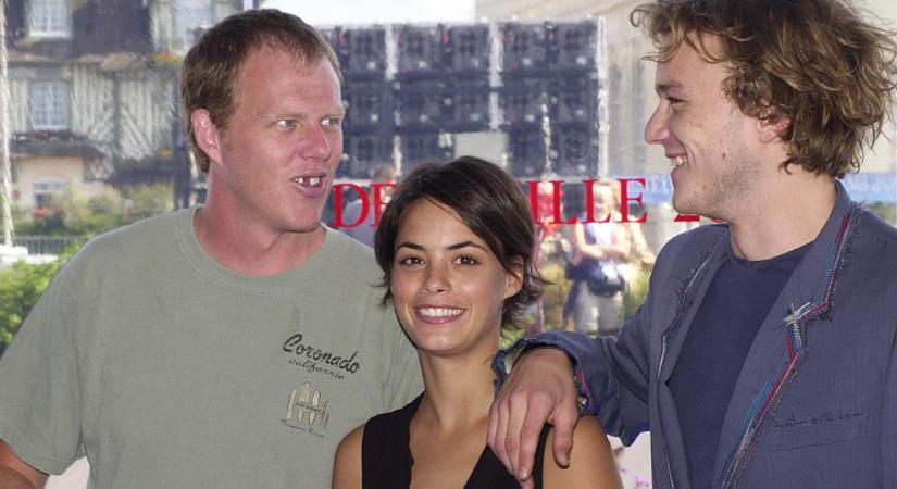 Seprűnyéllel verte ki a rendező fogát Heath Ledger – véletlenül