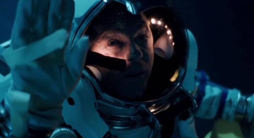 A mélység titka: Elvarázsoló film izgalmakkal (kritika)