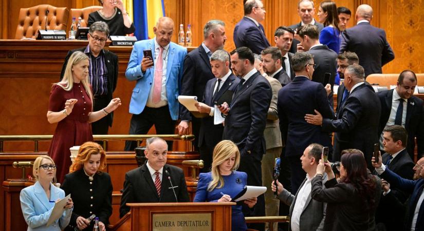 Totális a politikai káosz Romániában, óriási a tét a magyaroknak is