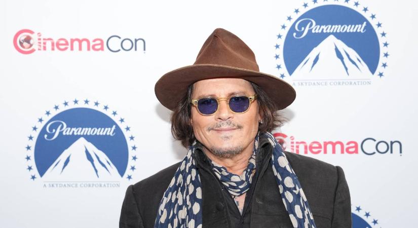 Budapestre vezetett Johnny Depp bankkártyás csalási ügye