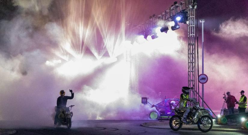 Ez látványos volt: nagyot szólt Debrecenben a Night Drive 2026-ban is – fotókkal, videóval!