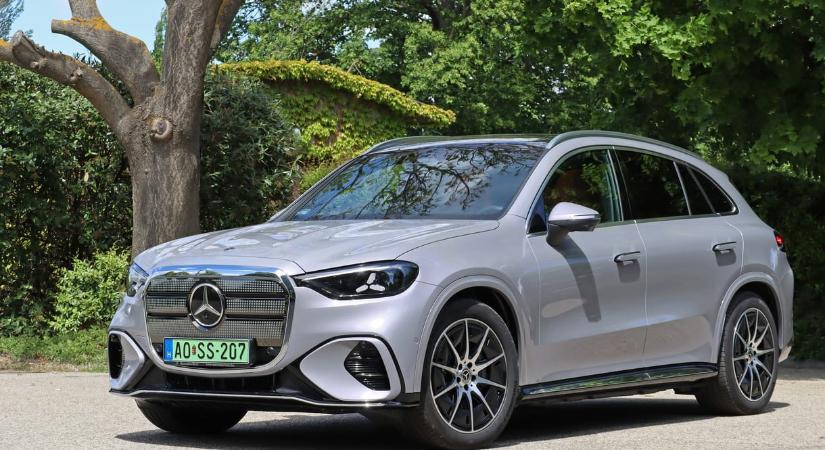 Retteghet a debreceni BMW iX3? Teszten a fő rivális elektromos Mercedes GLC