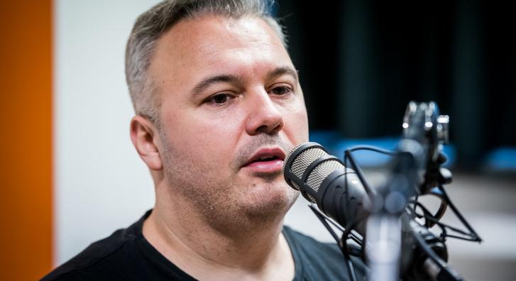 Dombóvári István azt mondja, egy magas rangú politikus miatt kis híján derékba tört a karrierje