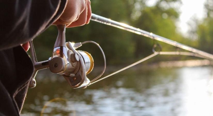 Mindenki azt tippelgette, miféle szerzet akadt horogra a Tisza-tavon