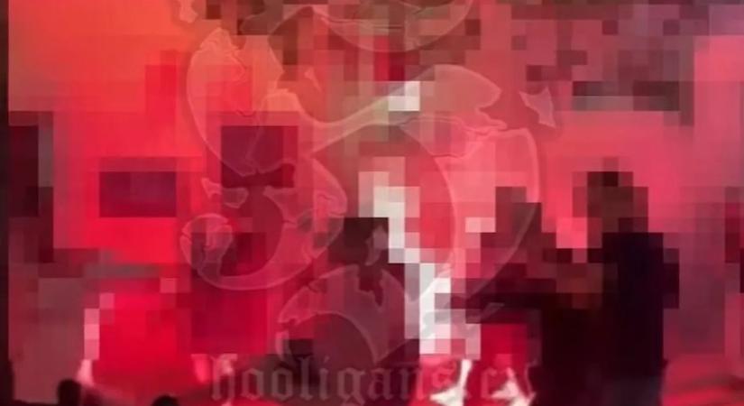 Tömegverekedés a pesti éjszakában: videón, ahogy egymásnak esnek a PSG és Arsenal szurkolói