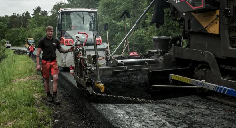 Az egekbe szökött az aszfalt ára, egyelőre a cégek nyelik be a többletköltségeket