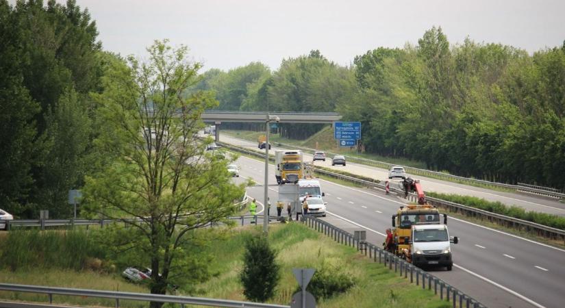 Friss hírek érkeztek a reggeli M3-as balesetről: súlyos a helyzet
