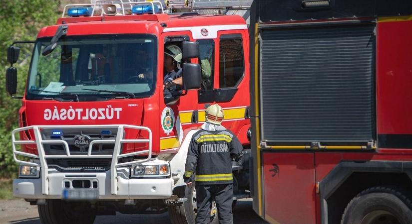 Kamionnal ütközött egy személyautó az M3-as hajdú-bihari szakaszán