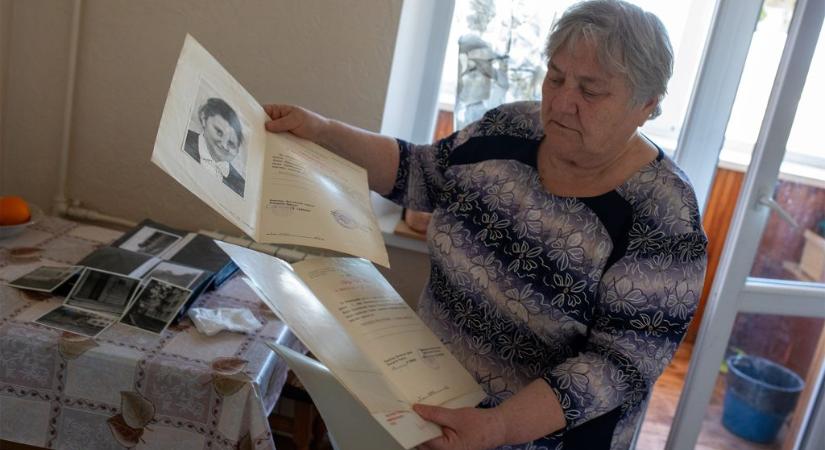 „Már sokan elmentek. Leginkább rákban” – meglátogattuk a Kijevbe kitelepített csernobili túlélőket
