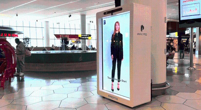 Kevesebb lesz a stressz: életnagyságú hologram segíti az utazókat New Yorkban – videó