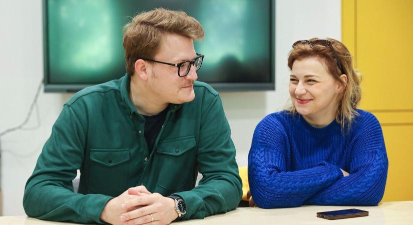Két színész kapcsolódott be a tanórákba a Szikra iskolában – a Kreatív Partnerség hatása egészen döbbenetes