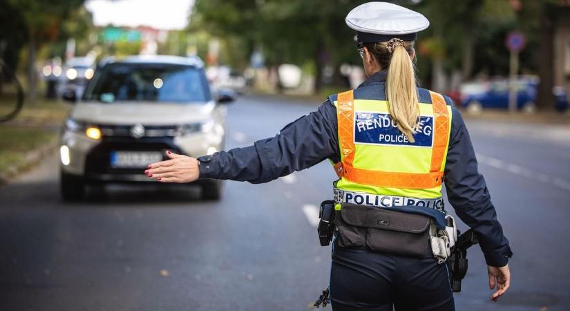 Kirajzanak a rendőrök a hajdú-bihari utakra, mindenkit kikapnak, ha így közlekedik!