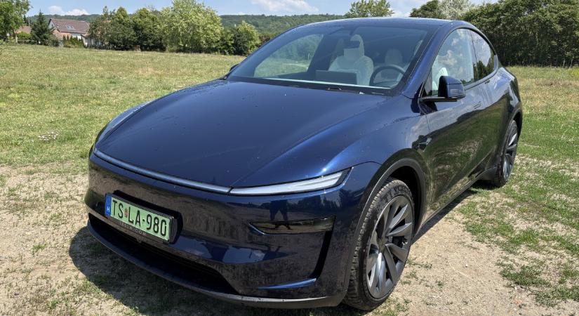 Zseniális vagy teljes zsákutca? Teszten a nagycsaládosok Teslája: ezt kínálja 23 millióért Elon Musk