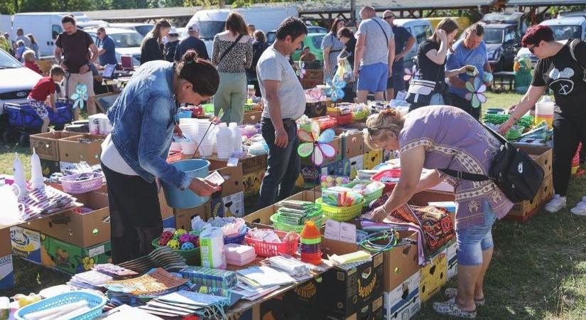 Sokan pórul járhatnak vasárnap: régi szabály miatt elmarad a híres ruzsai vásár