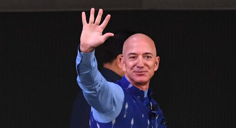 Tűzgolyóvá vált Jeff Bezos rakétája, hatalmas robbanás rázta meg a környéket