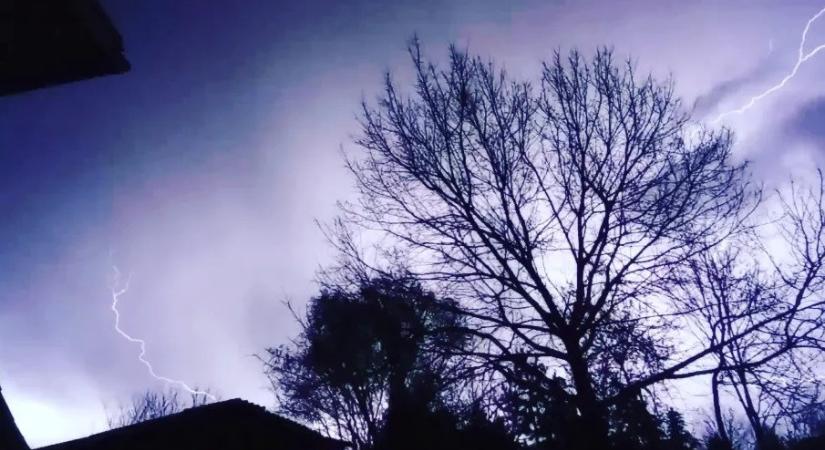 Meteorológiai riasztás – Viharos szél, villámlás, akár jégeső is előfordulhat!