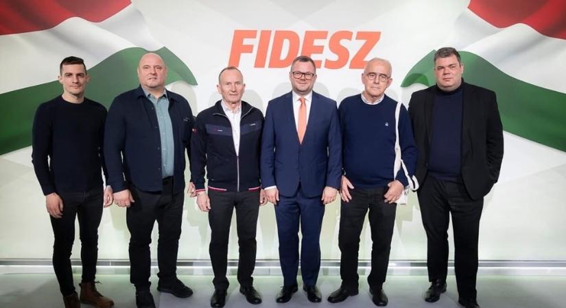 Előbb propagandává silányította, majd sajnálja a győri Fidesz, hogy bezár a Győr