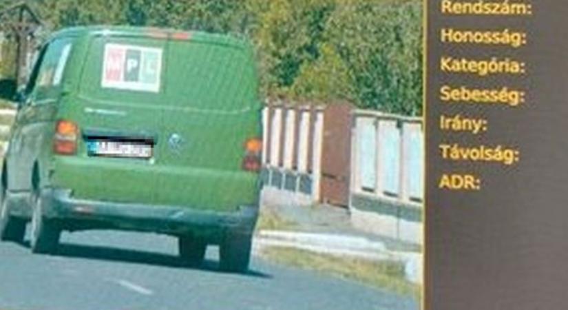 Egy napon belül kétszer is gyorshajtáson értek egy postásautót Mihálygergén