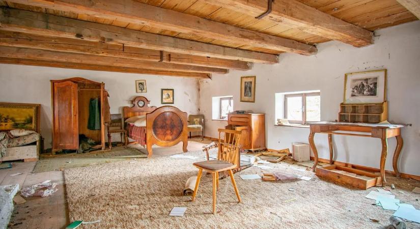 Titokzatos kincseket és csodás festményeket rejt a magyar professzor elhagyatott villája - Galéria