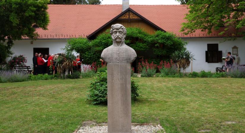Tényleg csak ódákat írt? Berzsenyi Dániel titkos élete Niklán derült ki - 250 év után