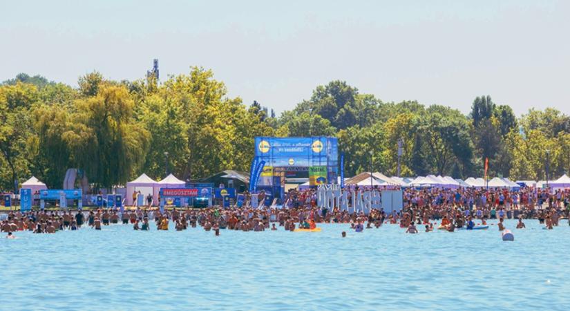 Hamarosan kikerül a teltház tábla a 44. Balaton-átúszáson