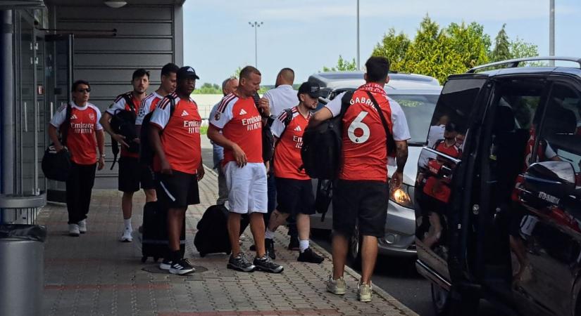 Zalának is jutott a BL-döntőből — egymás után landoltak a szurkolói gépek a zalai betonon