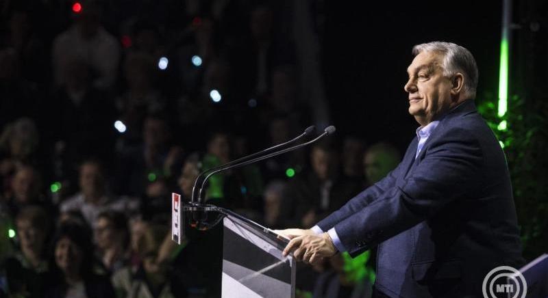 Orbán Viktor: nyolcvanezres stadiont kellett volna építeni