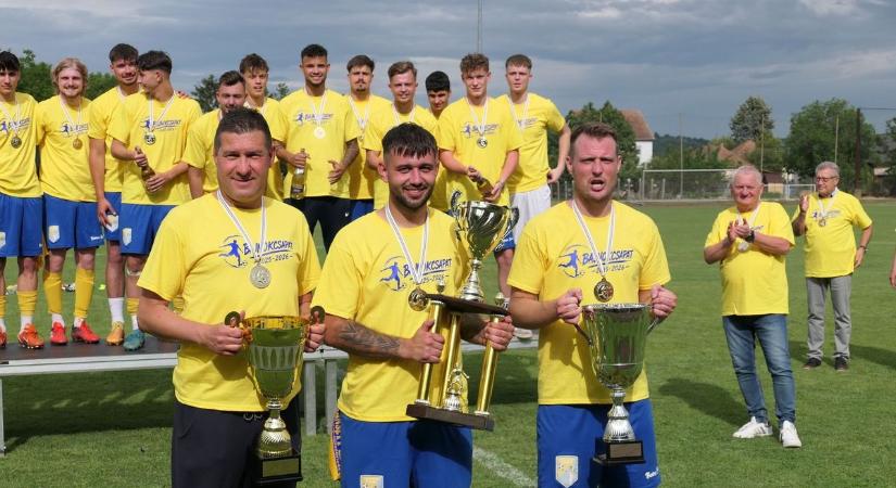 Lőrinci VSC: bajnoki koronázás a veretlen legyőzésével