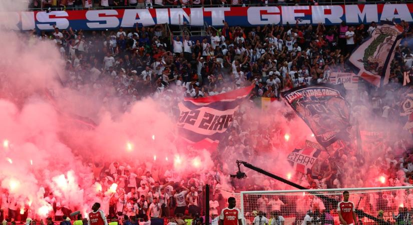 Rendőrök rohantak a pirózó PSG-tábor elé, hogy megfékezzék a botrányt a BL-döntőn - itt a videó
