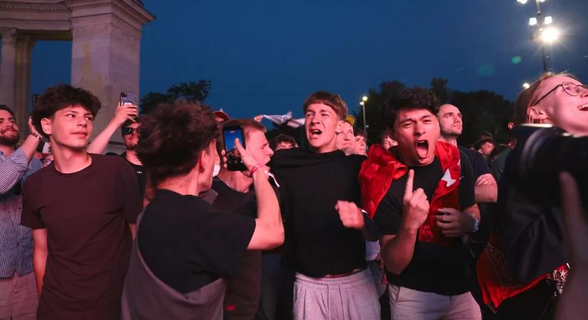 Így ünnepelték meg a Hősök terén a PSG Bajnokok Ligája-győzelmét - fotók