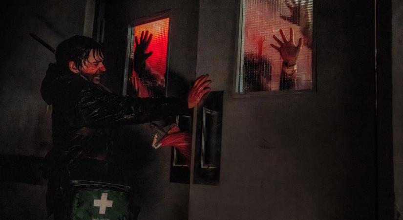 Végre magyar szinkronos előzetest kapott az új Resident Evil-film, A kaptár, hamarosan a mozikban!