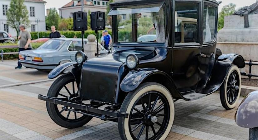 Az autózás hajnalán ott voltak a villanyautók is