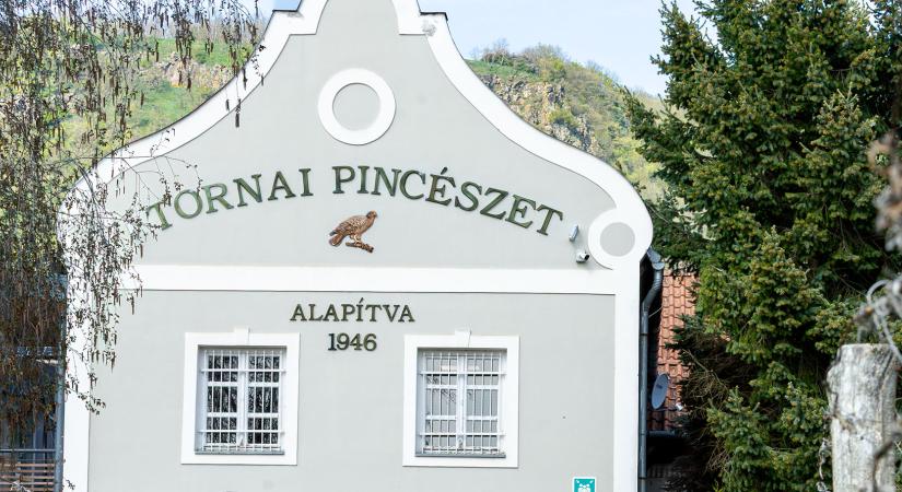 Nyolc évtized a Somlón: Jubileumát ünnepli a Tornai Pincészet